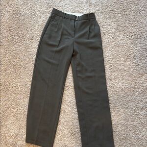 Aritzia The Effortless Pant